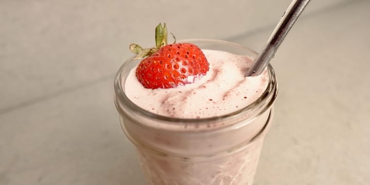 KetoVie Chocolate Strawberry Milkshake