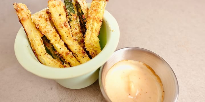 Zucchini Fries & Dipping Sauce