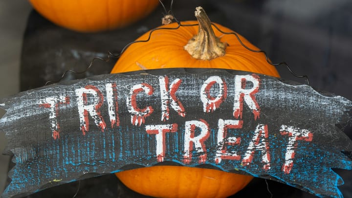 Keto-ween: Tricks, Treats, and Spooky Eats!